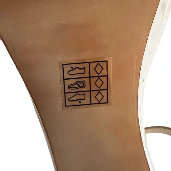 NEW DKNY Maiden - Picture 9 of 11